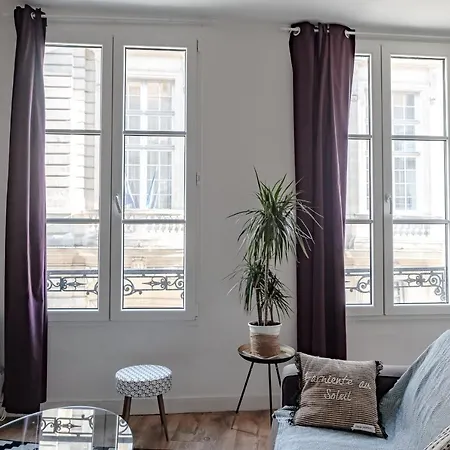 Beautiful Studio Next To From Notre Dame Cathedral Appartamento