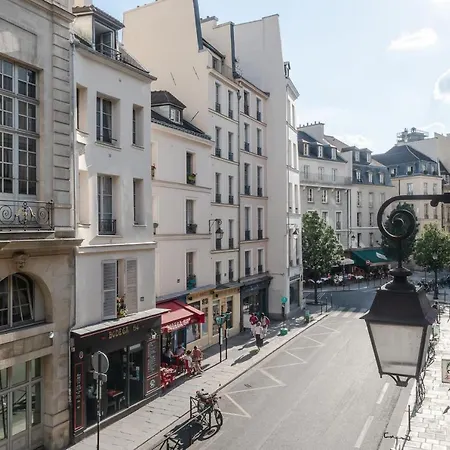 Beautiful Studio Next To From Notre Dame Cathedral Appartamento Parigi